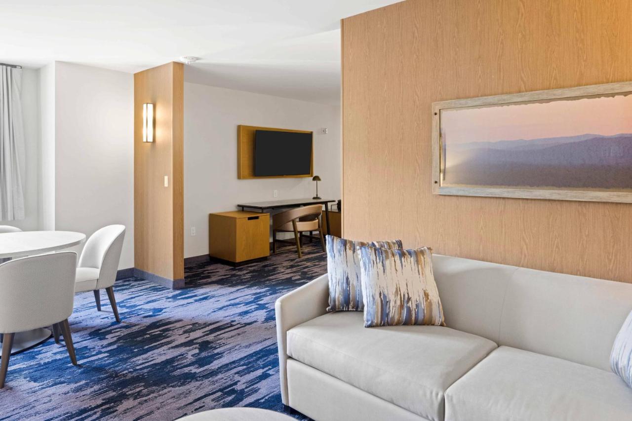 Fairfield Inn & Suites By Marriott San Diego Pacific Beach Экстерьер фото