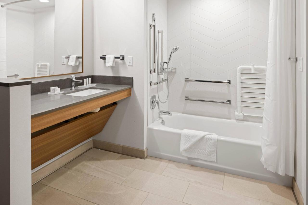 Fairfield Inn & Suites By Marriott San Diego Pacific Beach Экстерьер фото