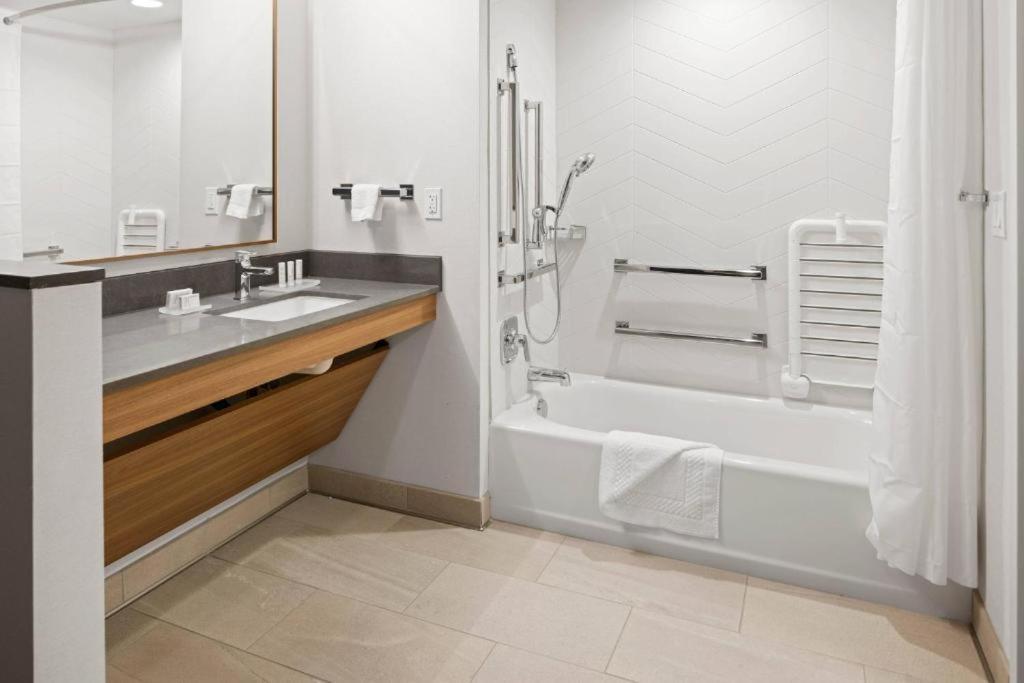 Fairfield Inn & Suites By Marriott San Diego Pacific Beach Экстерьер фото